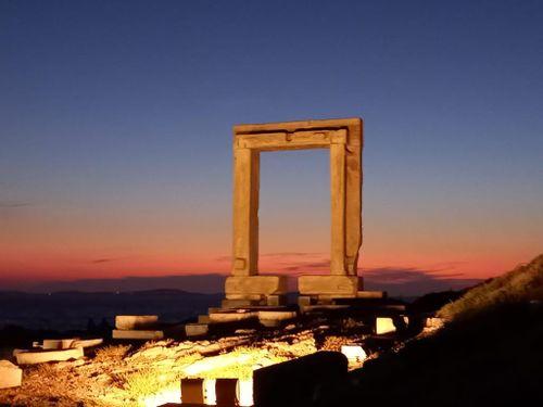 xgrei naxos portara sunset