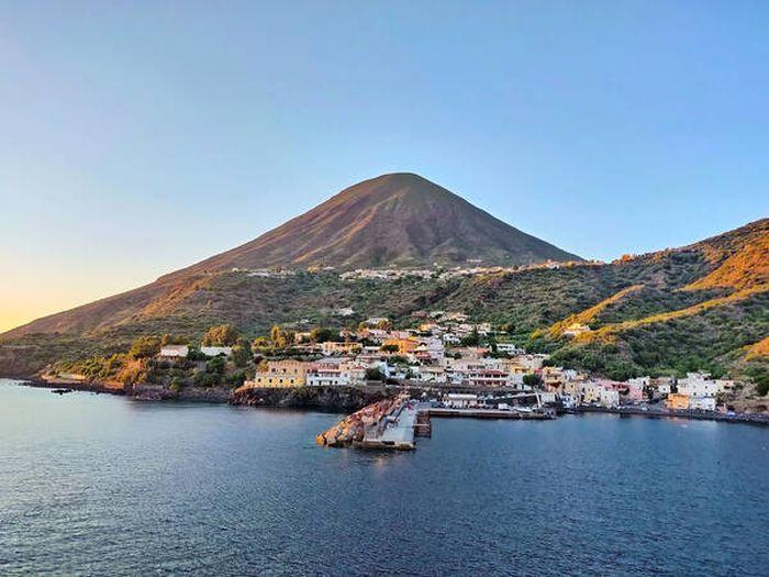 FEAST - Eolie Islands